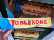 Toblerone 三角杏仁朱古力