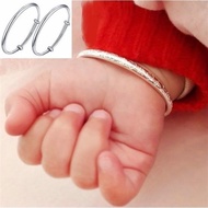 一对999纯银宝宝手镯脚镯儿童小孩婴儿光面圆肚推拉银手镯镀足A pair of 999 sterling silver baby bracelets and ankle bracelets fo D'