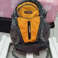 全新 One Polar 運動 登山 露營 環島 自助旅行 方便實用 後背包