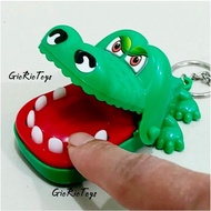 GANTUNGAN Mini Crocodile Bite Toy Keychain / Crocodile Bite Finger Toy Crocodile Dentist Game / Croc