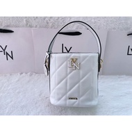 กระเป๋าทรงถัง LYN NEW ลูกคุณหนู มี 5 สี ใช้งานเเบบถือเเละสะพายข้าง ทรงถังเงินถังทอง