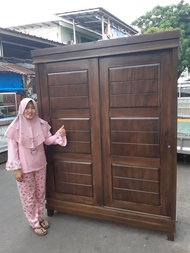 Lemari jati pintu 2 sliding jumbo { Dewi Meubel Jati }