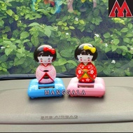 Boneka Pajangan Hiasan Kue Bobble Head Goyang Solar Dashboard Mobil Cake Topper Kimono Jepang Geisha