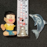 哆啦A夢大雄公仔(少一隻手)+海豚玩具@ Car!
