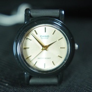 CASIO นาฬิกาข้อมือผู้หญิง CASIO Standard รุ่น LQ - 139EMV - 9A หน้าทองขีดทอง ( ของแท้ประกันศูนย์