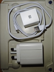 MAGIC 8 PRO ,100W充電器連usb線