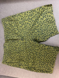 Undefeated 豹紋短褲 34碼