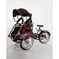 Wholesale Miniature Display Souvenir Diecast Car Motorcycle Ship Iron Metal Pedicab