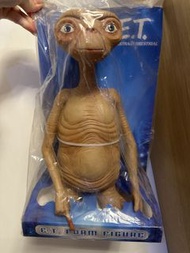 NECA et 推出 的《E.T. 外星人》12 吋泡棉複製公仔（E.T. 12" Foam Figure Prop Replica） E.T. The Extra-Terrestrial Foam 