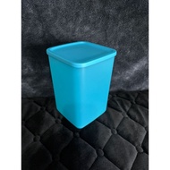 Blue tall summer fun 2.2 liters, teatperware