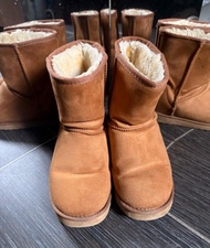 Oxbridge Town 棕色雪地靴