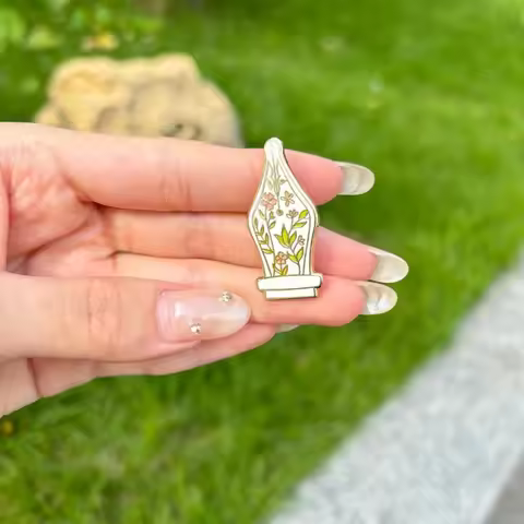Beautiful Floral Fountain Pen Hard Enamel Pin Pen Cap Lapel Badge Flower Brooch Gifts for Writers/ T