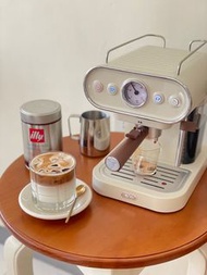 半自動義式雙膠囊咖啡機(美式/義式/Nespresso &amp; Dolce Gusto 都可以沖！）