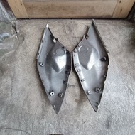 Original yamaha mt25 mt 25 tank side cover removed
