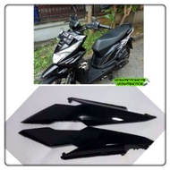 Cover bodi samping beat street body belakang motor warna hitam