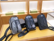 Prada 普拉達胸包 斜挎單肩包 2024人氣爆款 原廠Outlet正品