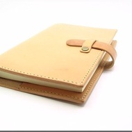 手縫皮件-----無印良品 148*105 . 144枚 再生紙筆記本皮套