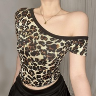 LEOPARD ONESIDE SLEEVE TOP