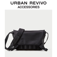 URBAN REVIVO2021 กระเป๋าสะพายข้างสำหรับผู้ชาย รุ่น AM33BB4X2000 Black