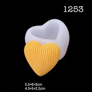 Heart-shaped 3D silicone mold