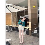 Super beautiful blue sweater, going out, going to work, going to travel, luxurious, beautiful