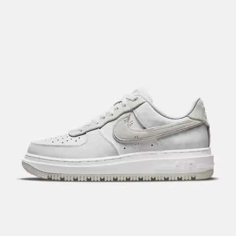 NIKE Men's AIR FORCE 1 LUXE Sports and Leisure Shoes DD9605-100