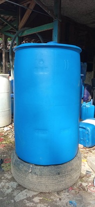drum plastik / polygen /tong plastilk biru 200 liter bekas / second sekali pakai