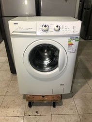 新淨Zanussi 薄身金章 前置式洗衣機 (6kg, 1000轉/分鐘) ZWS5108