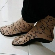 Stokin muslimah panjang plain dan corak