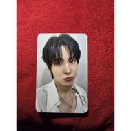 Photocard Official Ateez Jeong Yunho Benefit Golden Hour: Part 3 Makestar