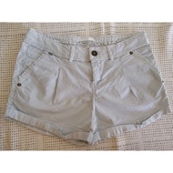 Preloved Second Hand BSK Bershka Short Pants