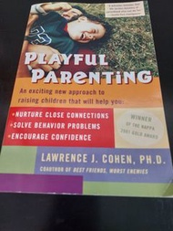《遊戲力：一個激動人心的新育兒方法，幫助您培養親密聯繫、解決行為問題並鼓勵自信》（Playful Parenting: An exciting new approach to raising chil