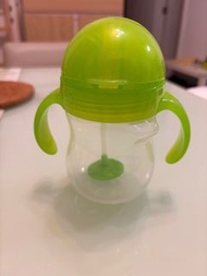 B.box 綠色防漏水杯