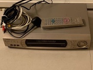 Sharp錄影機 （另有Sony DVD機）