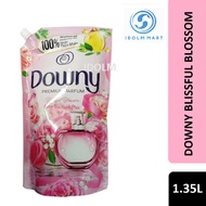 Downy Blissful Blossom Fabric Concentrated Fabric Softener 1.35L