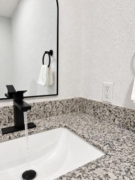 Private HTX Stay Near Airport - Sleeps 2