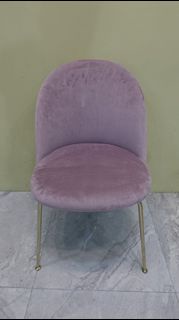 二手家具餐椅推薦-新北二手家俱-北歐輕奢粉紫色餐椅/金腳絨布單人座椅
