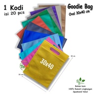 1 Kodian isi 20 pcs Tas Kain Spunbond Goodie Bag Oval Polos Ukuran 20x26 25x35 & 30x40 Untuk Shoppin