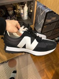 new balance  327 黑白 雙色