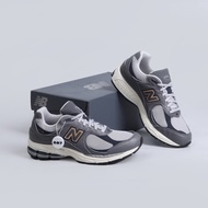 New Balance 2002R Castlerock