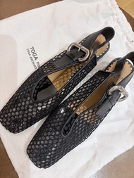 TOGA PULLA 黑色網眼涼鞋