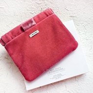 ⭐️Miu Beauty 正品⭐️ 紅色天鵝絨收納包 化妝包 手拿包