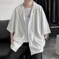 ﹉❈✿Kemeja lengan pendek berjalur jaket musim panas lelaki gaya Hong Kong longgar Jepun bersaiz besar jaket lengan lima m
