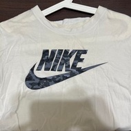 Nike 迷彩短袖 M號