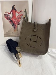 門市現貨～Hermes Mini Evelyne 大象灰金釦 W stamp