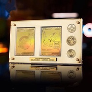 Pokemon PTCG卡牌相架/PTCG 25週年比卡超/Pokemon 比卡超25週年金屬卡/金屬板比卡超/比卡超PTCG展示架/ピカチュウ - Pikachū/皮卡丘/Pokemon卡展示架