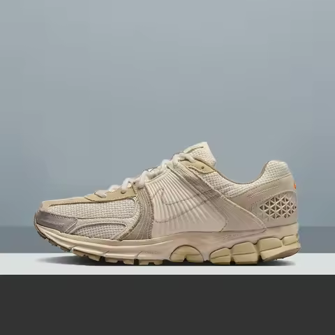 Nike ZOOM VOMERO 5 Low Men's Running Shoes - Plush Cushioning & Breathable Upper for Everyday Comfor