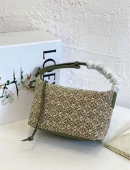 Loewe cubi anagram bag avocado green 印花logo 飯盒包 手提袋 牛油果綠色 A906K75X06-4364 全新正版正貨