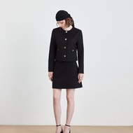 MAVE กระโปรงรุ่น Eden skirt สี WhiteBlack