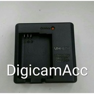 Charger NIKON MH-67